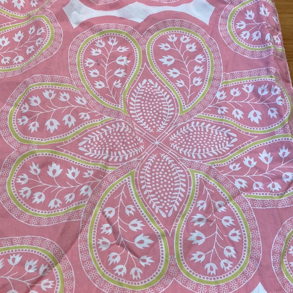 LAND OF NOD (Crate & Kids) *Crib* Bed Skirt Pink Mod Print Reversible - Picture 3 of 6
